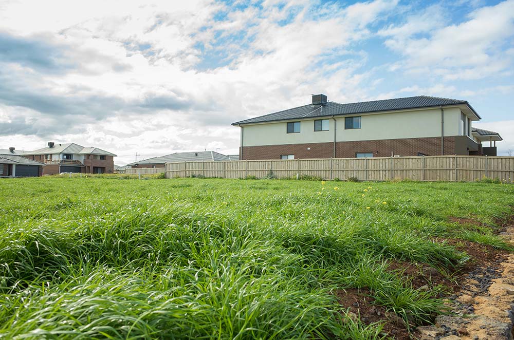 hoa vacant lots